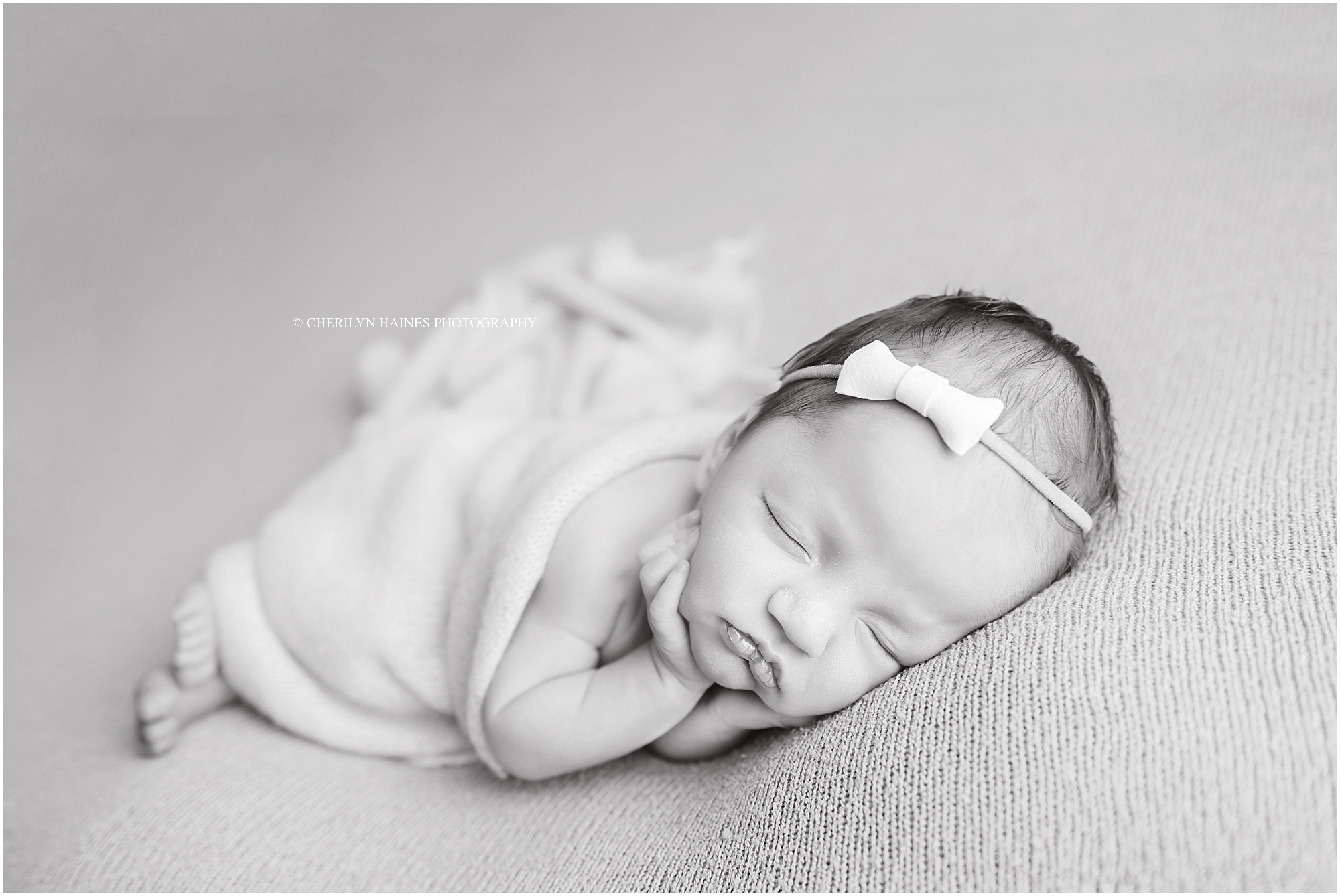 newborn-posing-01