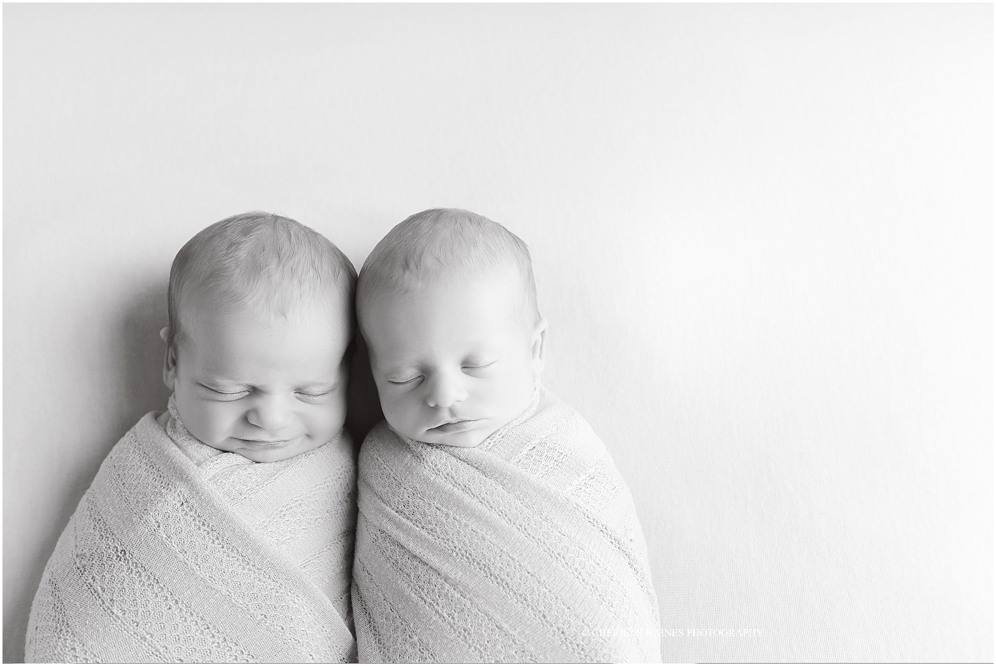 newborn-twins-session-in-louisiana-01