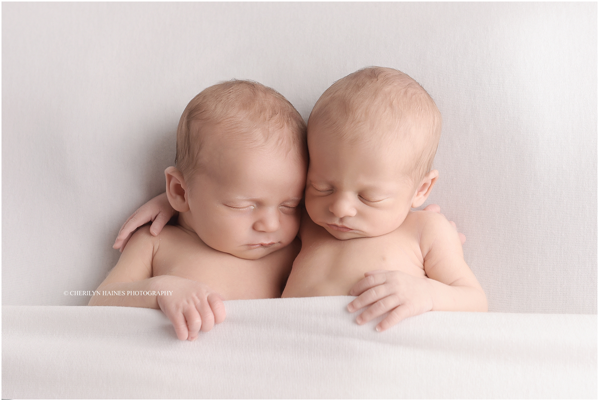 newborn-twins-session-in-baton-rouge-01