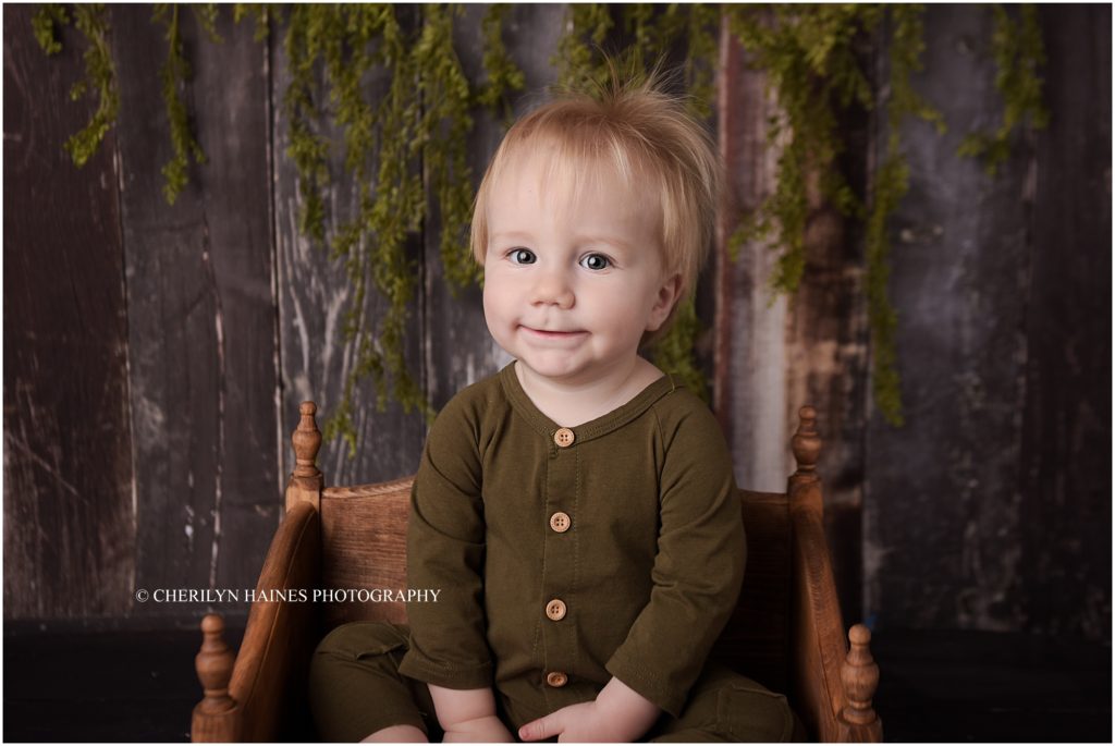 1 year old portraits with cherilyn haines photography in baton rouge, louisiana